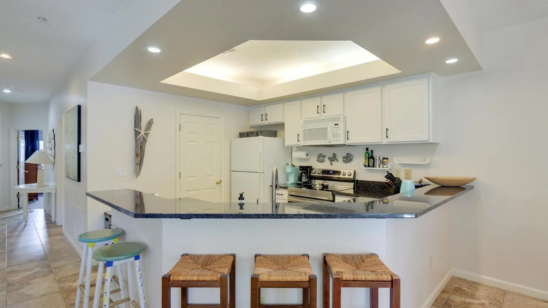 Hilton Head Condo With Wet Bar, Near Golf And Beach! Hilton Head Island 0*,  United States